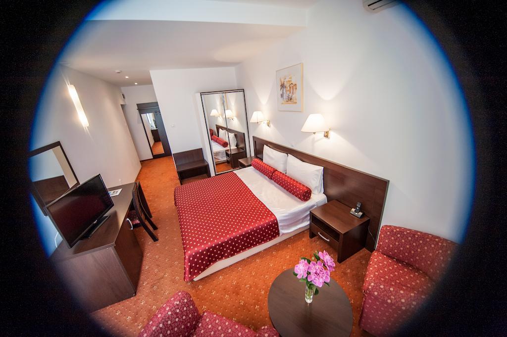 Hotel Mon Jardin Mahmudia Buitenkant foto